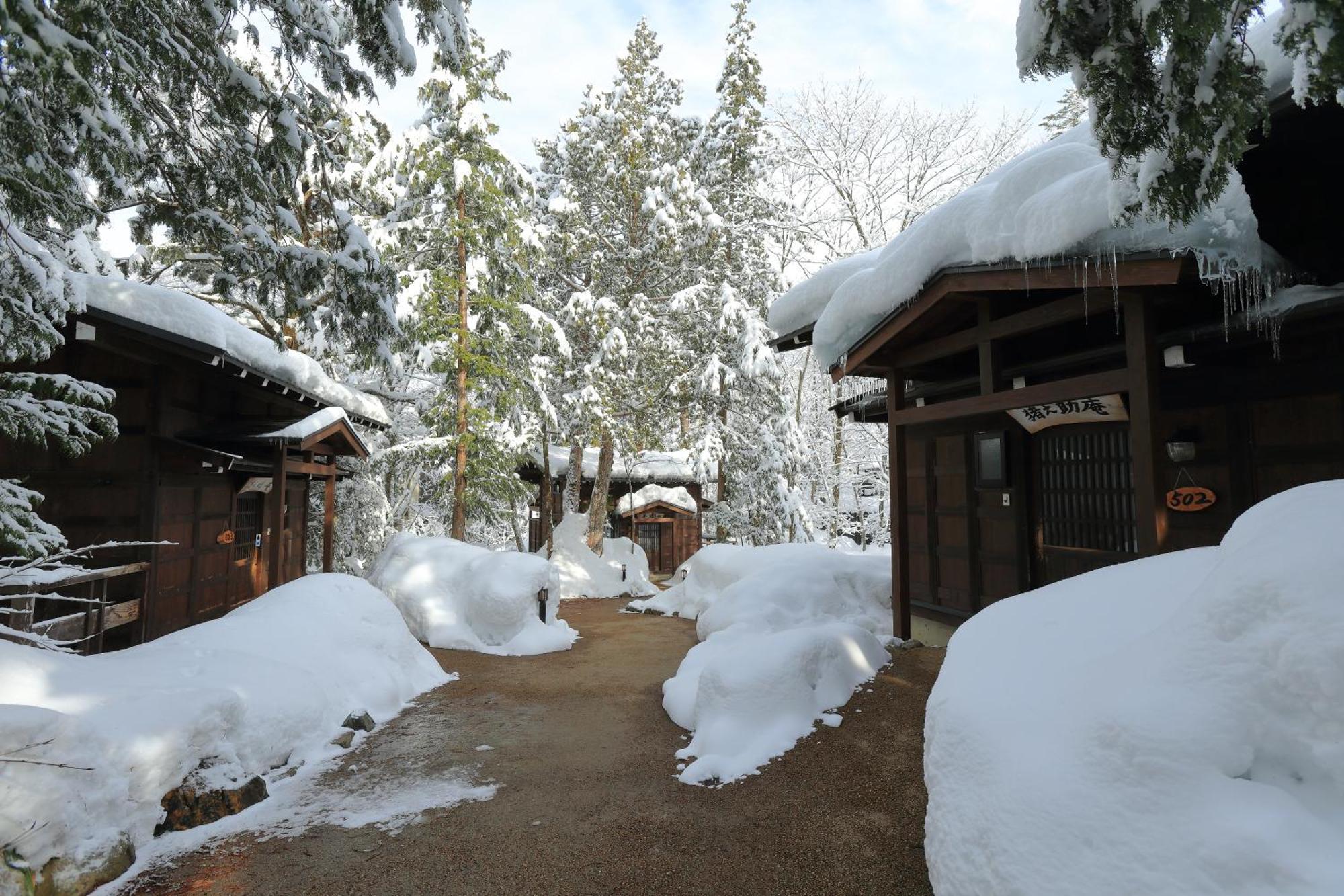 Hotel Hirayunomori à Takayama  Extérieur photo
