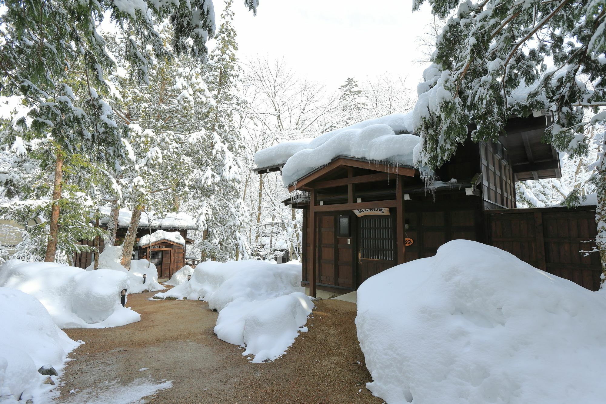 Hotel Hirayunomori à Takayama  Extérieur photo